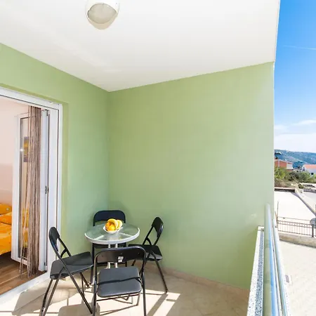 Apartment Braco *