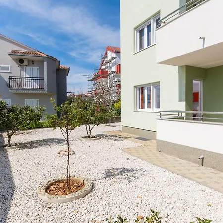 Apartment Braco *